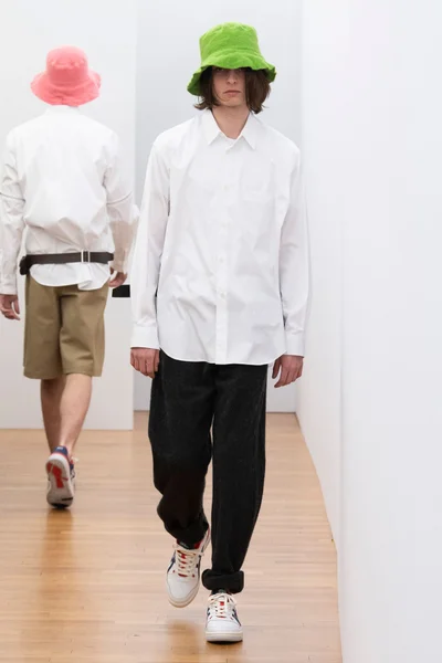 Look 35